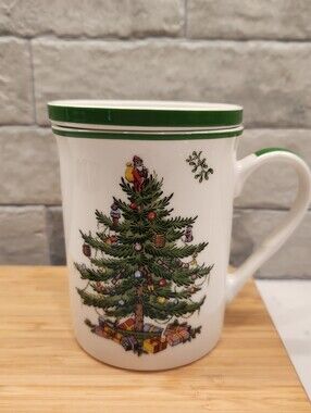 Spode Christmas Tree Mug Set